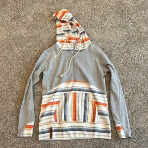 Ampersand quarter zip